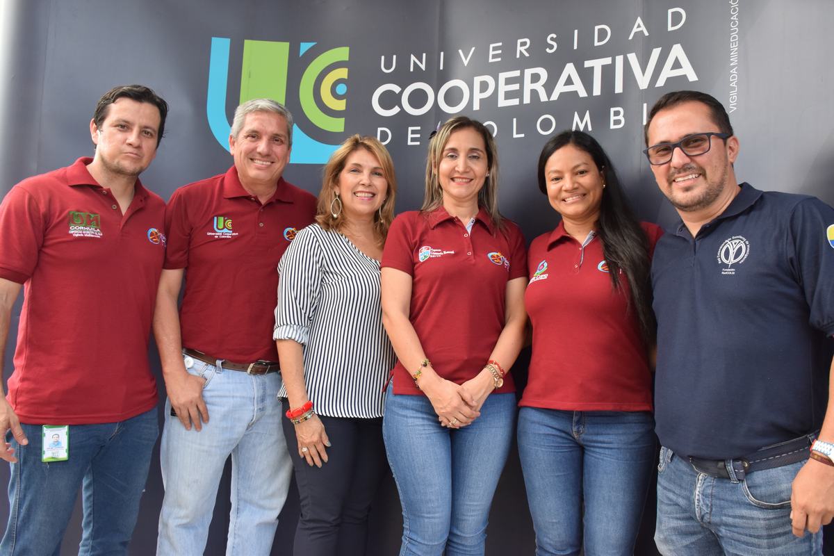 Hárrison Gutiérrez, director de investigaciones de Corhuila; Henry Rubiano, director de investigaciones de la Universidad Cooperativa; Andrea Jiménez Cardoso, Aspaen Gimnasio Yumaná; Piedad Rocío Lesma Castaño, coordinadora de investigación de la Fundación Universitaria María Cano; Carlos Covaleda, coordinador del Nodo Huila.